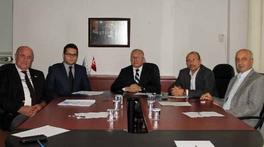 Bandırma&rsquo;da S&uuml;t Sekt&ouml;r&uuml;n&uuml;n Meseleleri Masaya Yatırıldı