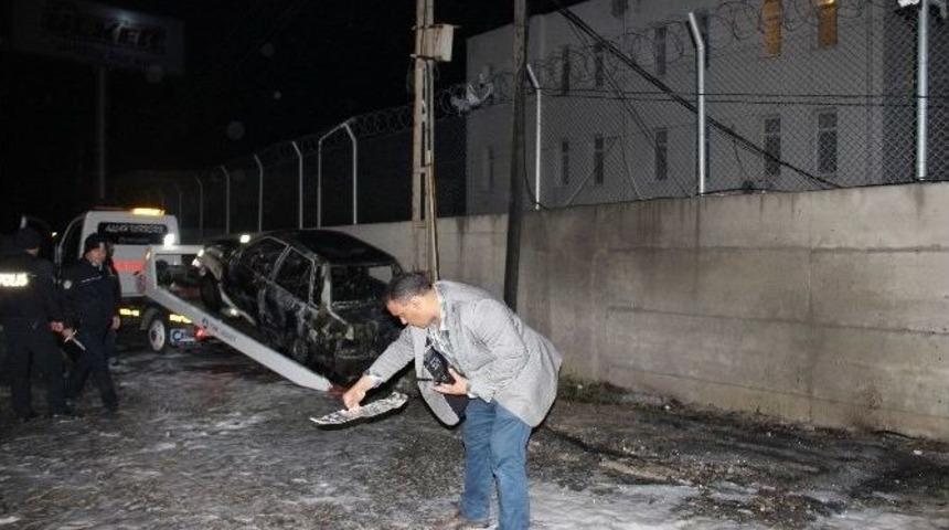 Askeri Lojman &Ouml;n&uuml;ndeki Ş&uuml;pheli Ara&ccedil; Kontroll&uuml; Patlatıldı