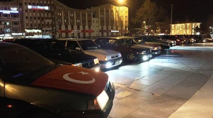 Sakaryalı Gen&ccedil;lerden Ter&ouml;re Tepki Konvoyu