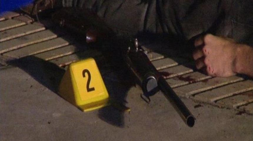 Nişanlısının G&ouml;z&uuml; &Ouml;n&uuml;nde İntihar Etti