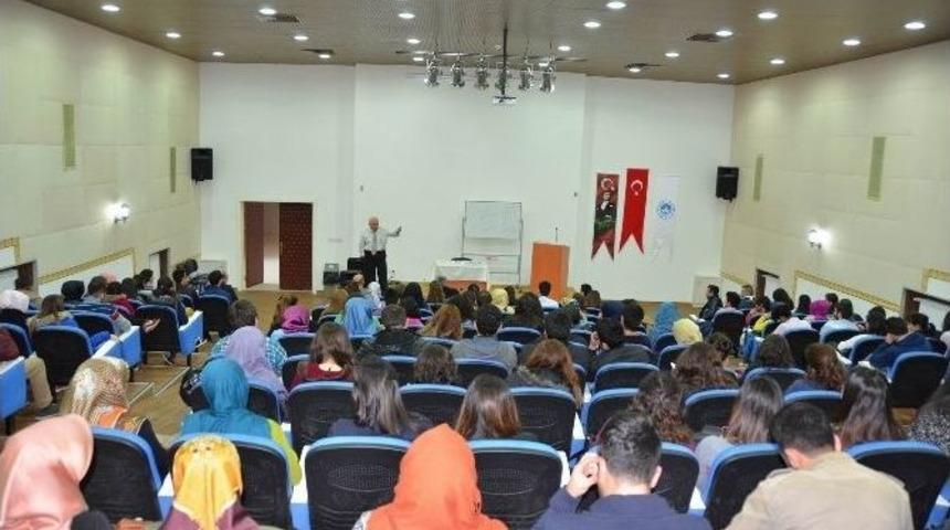 &rsquo;neden Sigorta Sekt&ouml;r&uuml;?&rsquo; Konferansı D&uuml;zenlendi