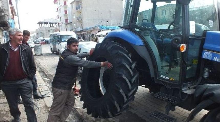 Baharın Gelişi Oto Lastik&ccedil;ilerinin Y&uuml;z&uuml;n&uuml; G&uuml;ld&uuml;rd&uuml;
