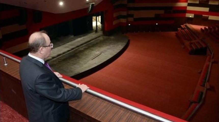 İ&ccedil;işleri Bakan Yardımcısı &Ouml;zt&uuml;rk, Expo 2016 Alanını İnceledi