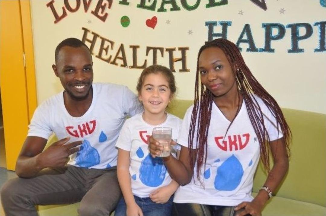 Su Damlası Kost&uuml;m&uuml; Giyen Minik &Ouml;ğrenciler Yağmur Dansı Yaptı