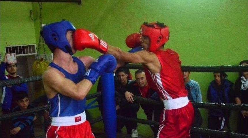 "boks İl Teşvik Ve Çanakkale Şehitlerini Anma Turnuvası"