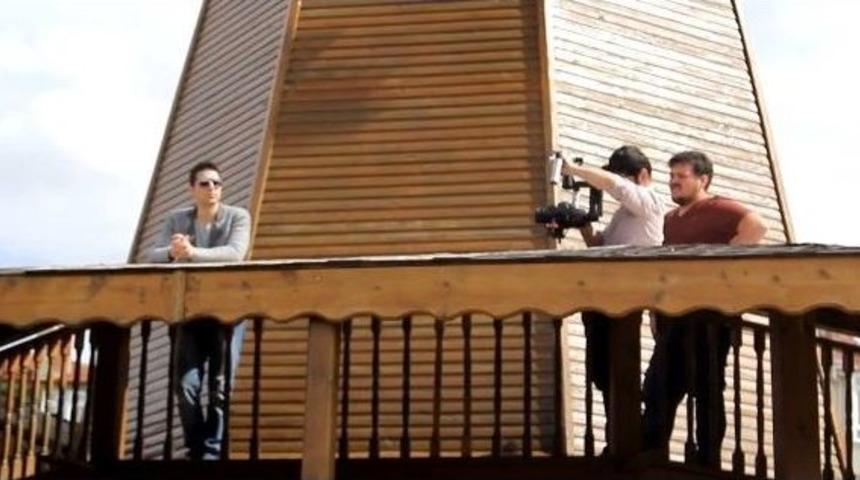 Cenk G&uuml;ndoğmuş İlk Klibini Memleketinde &Ccedil;ekti