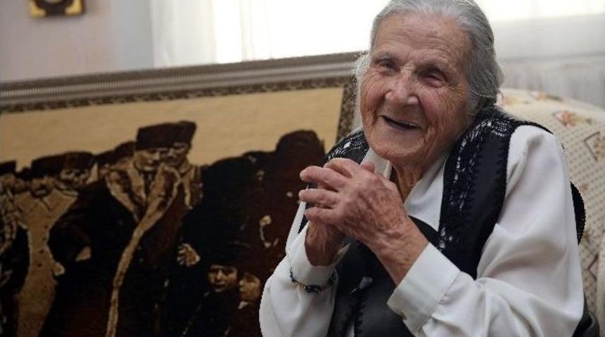 Asırlık &Ccedil;ınar Atat&uuml;rk&rsquo;e Verdiği S&ouml;z&uuml; Tuttu