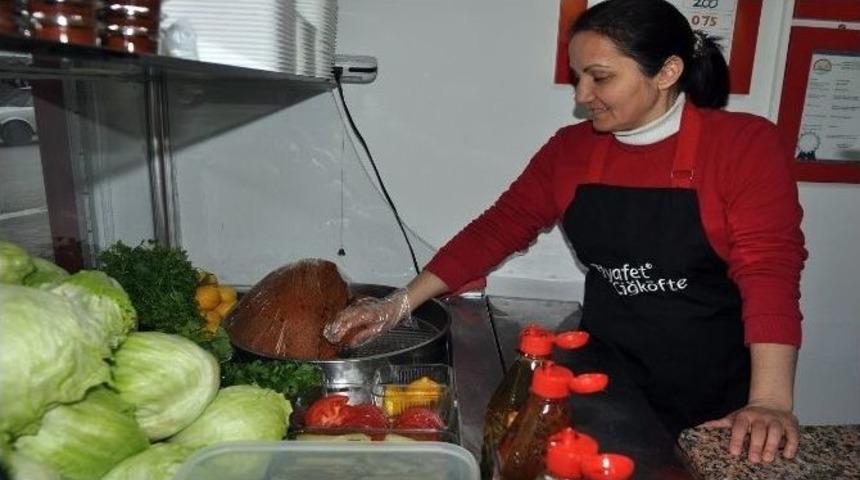 R&ouml;lyef Sanat&ccedil;ısı &Ccedil;iğ K&ouml;fteci Oldu