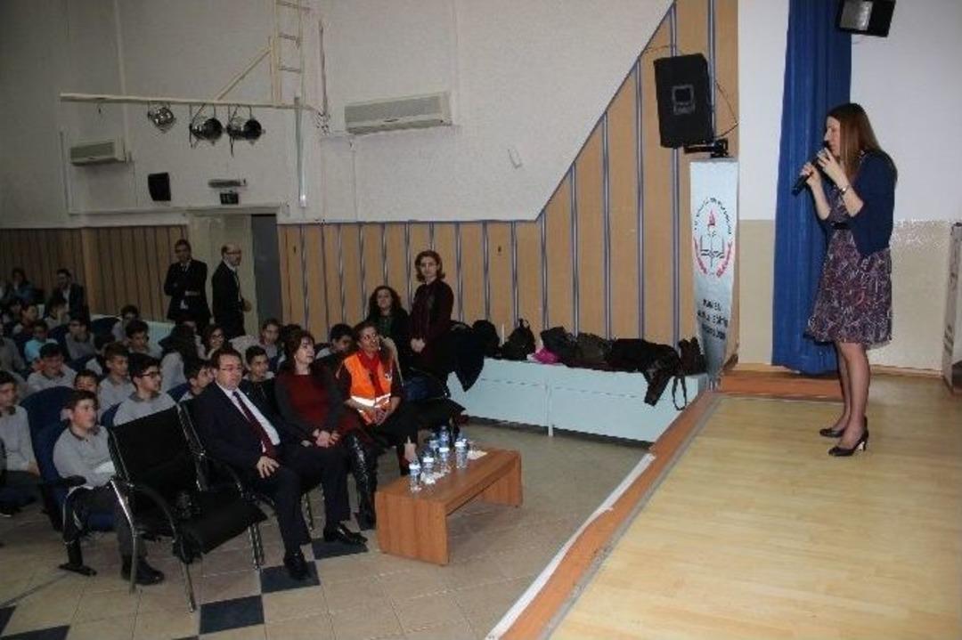 Sınav Kaygısıyla Nasıl Baş Edeceklerini &Ouml;ğrendiler