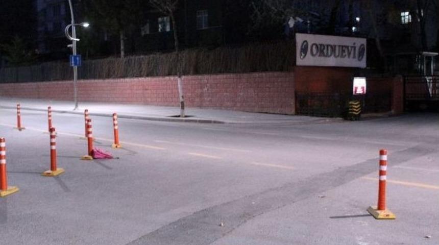 Orduevi &Ouml;n&uuml;nde Ş&uuml;pheli &Ccedil;anta Paniği