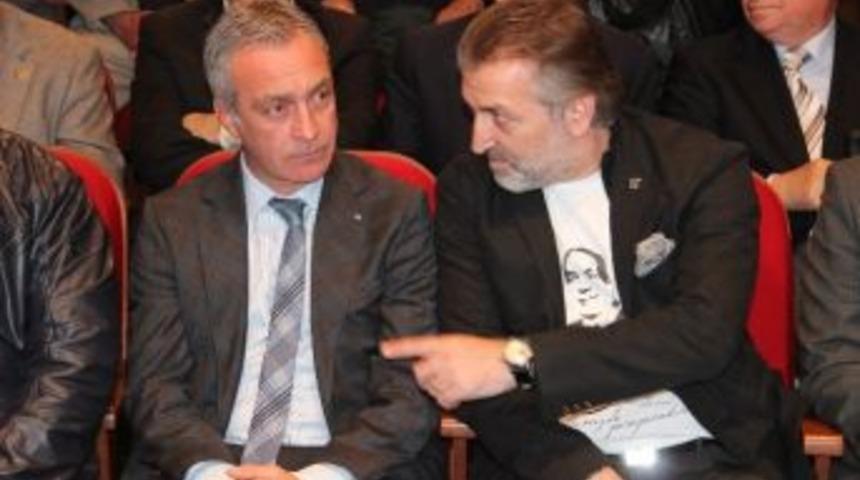 &Ouml;nder &Ouml;zen&rsquo;den Gazetecilere Şok Tehdit