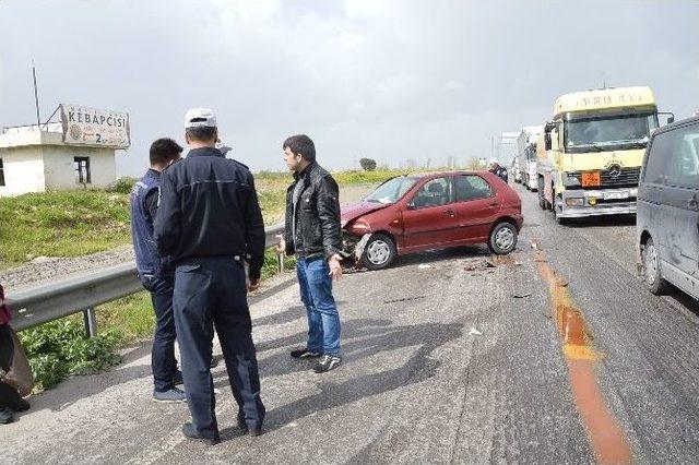 Manisa’da Trafik Kazası: 4 Yaralı 1