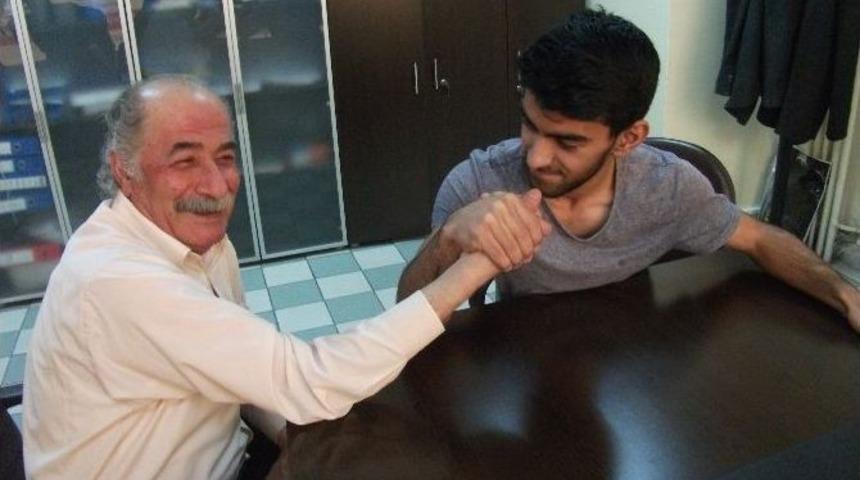 16 Yaşındaki Şampiyonun Bileğini B&uuml;ken Yok