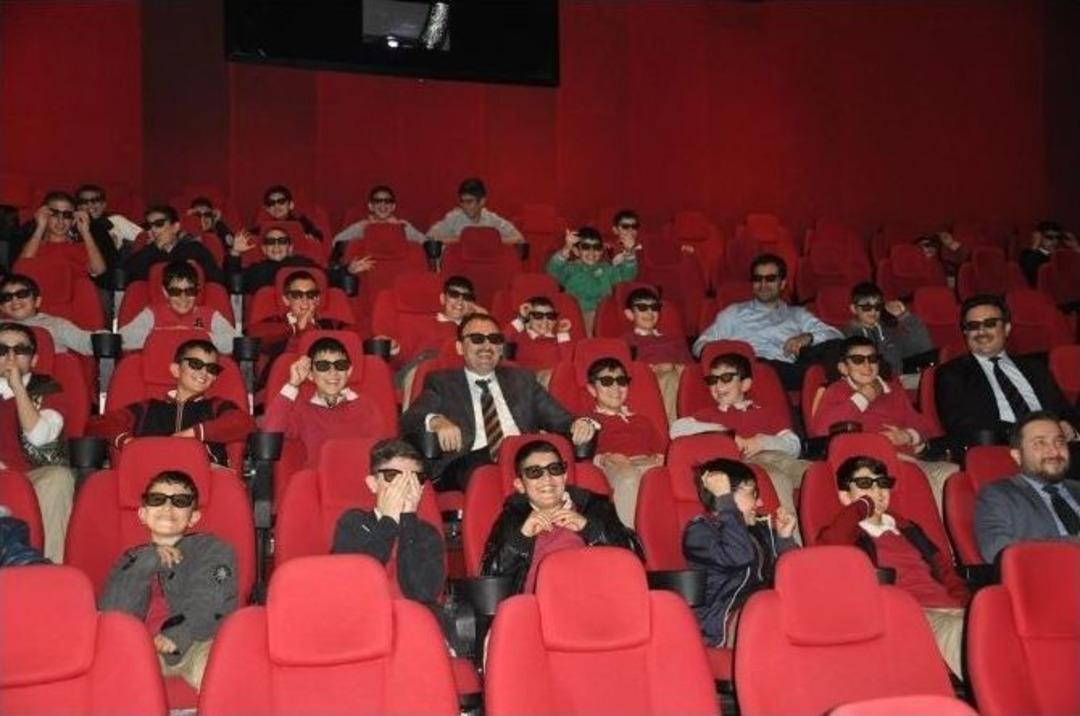 Suriyeli &Ouml;ğrenciler Sinema İle Tanıştı