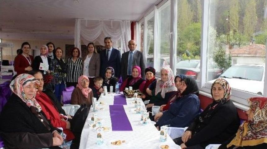 Kozlu&rsquo;da Yaşlılar Haftası Nedeniyle Fiziksel Aktivite Etkinliği D&uuml;zenlendi
