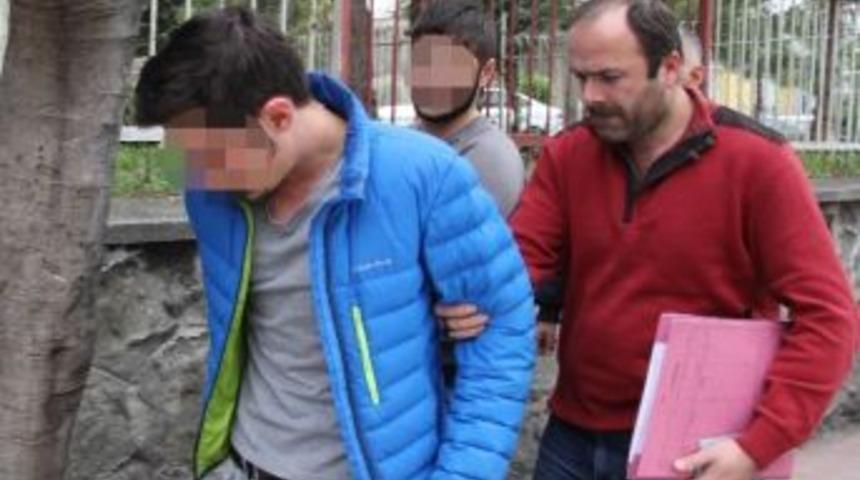 Sahte 100 Lira İle Alışverişe 2 G&ouml;zaltı