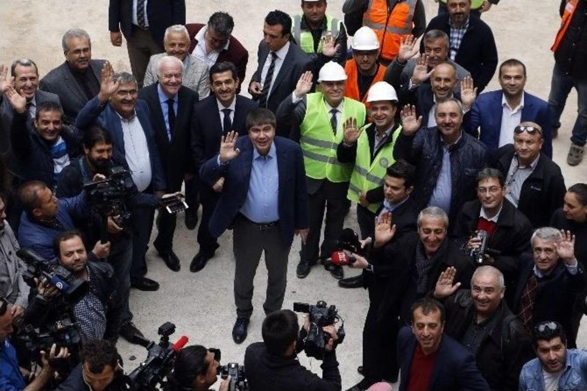 Başkan T&uuml;rel, Raylı Sistem Tartışmalarına Son Noktayı Koydu