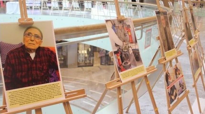 Park Afyon&rsquo;da Yaşlılar Haftası İle İlgili Fotoğraf Sergisi A&ccedil;ıldı