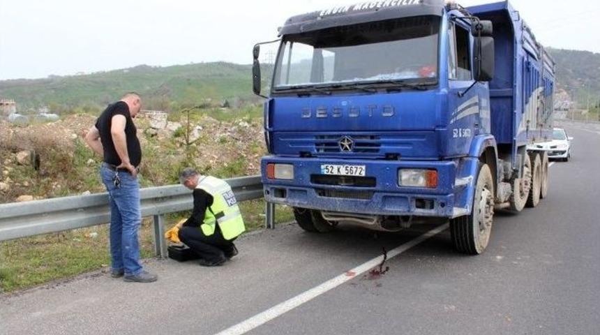Yanlışlıkla İş Arkadaşına &Ccedil;arptı