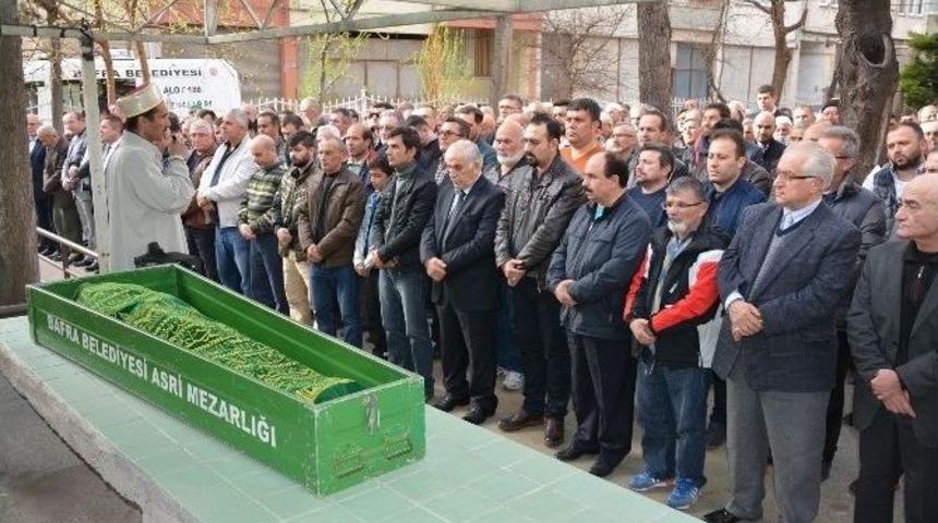 104 Yaşında Vefat Eden Eski Futbolcu Defnedildi
