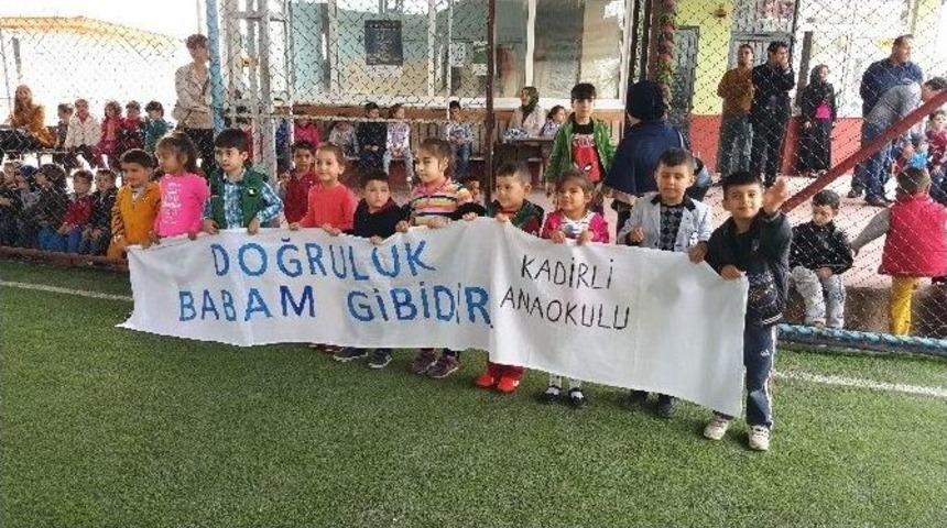Minik &Ouml;ğrencilerden "doğruluk Babam Gibidir" Projesi
