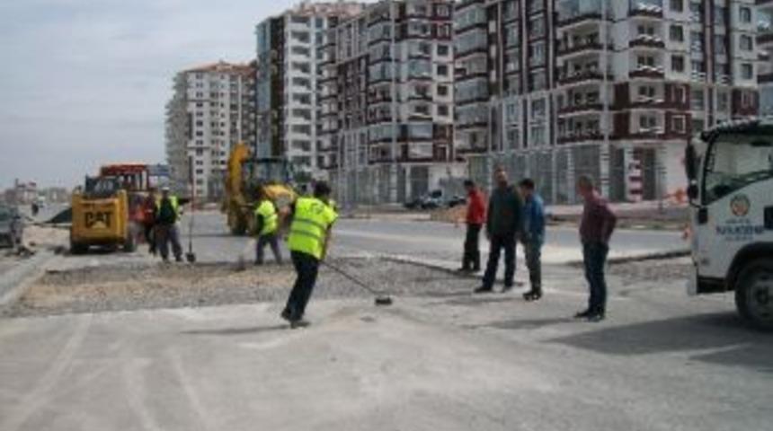 Tecde Mahallesi&rsquo;nde Asfalt &Ccedil;alışmaları Başladı
