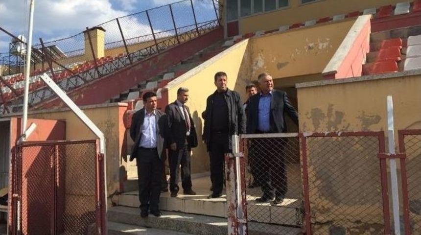M&uuml;d&uuml;r Bağcı, Besni Stadında İncelemelerde Bulundu