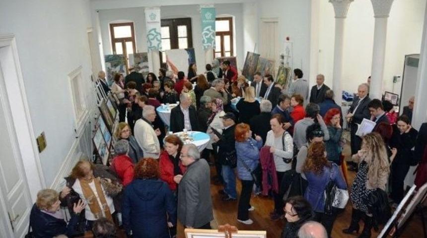 Tarihi Belediye Binasında &rsquo;kadın Ressamlar Karma Sergisi&rsquo; A&ccedil;ıldı