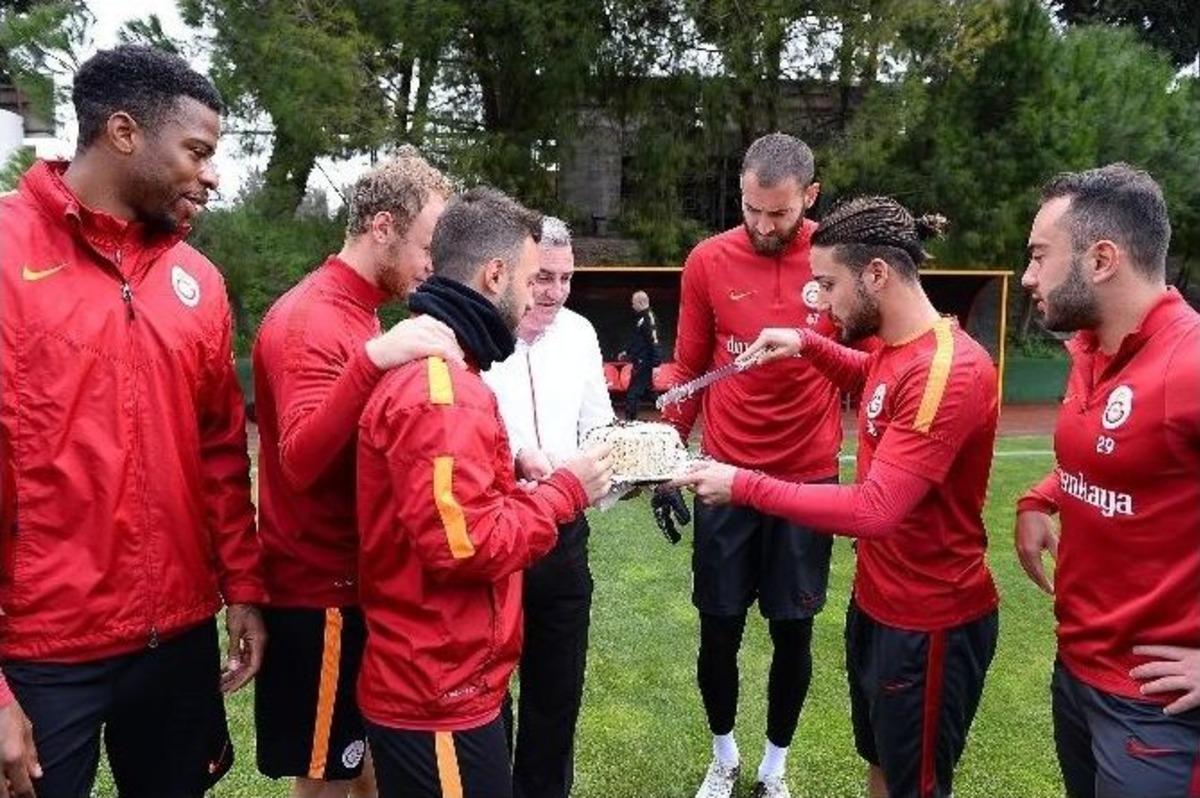 Galatasaray 11 Eksikle &Ccedil;alıştı