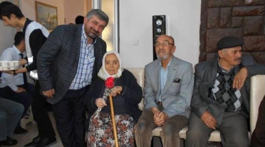 &Ccedil;aycuma&rsquo;da Huzurevi Yaşlıları Unutulmadı