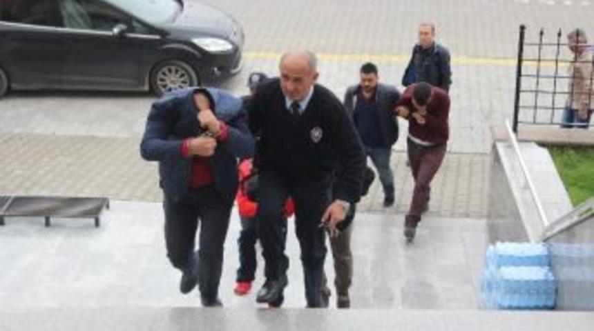 Kiralık Ara&ccedil;la Otomobil &Ccedil;alan Zanlılardan 1&rsquo;i Tutuklandı