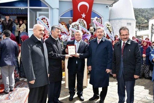 Salihli’de Camii Ve Kur’an Kursu Hizmete Açıldı