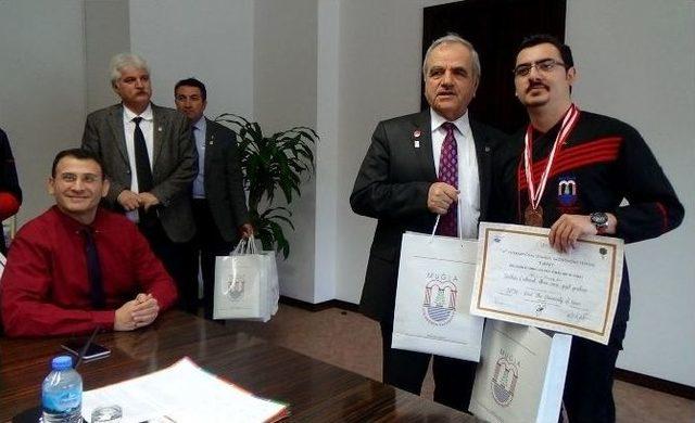 Yılın ‘aşk Yemeği’ Dünya Üçüncülüğü Getirdi