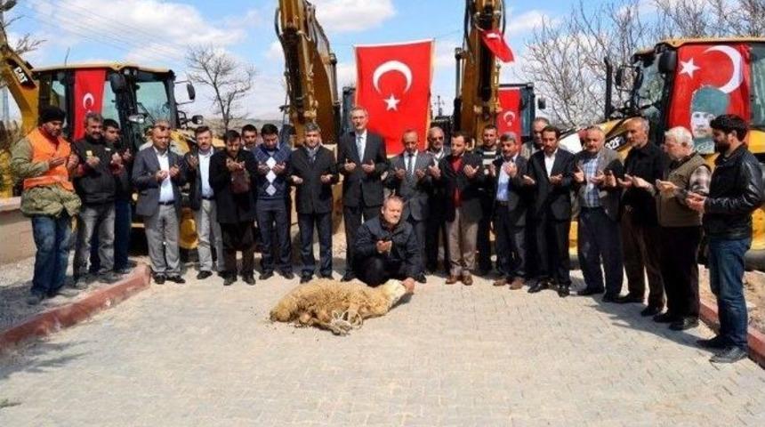 Yazıh&uuml;y&uuml;k Kasabasında Su Şebekesi Değişim &Ccedil;alışmaları Başladı