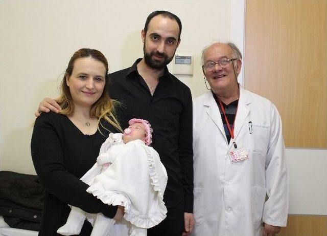 (özel) Anüssüz Doğdu, Nadir Görülen Hastalıktan Kurtuldu 1