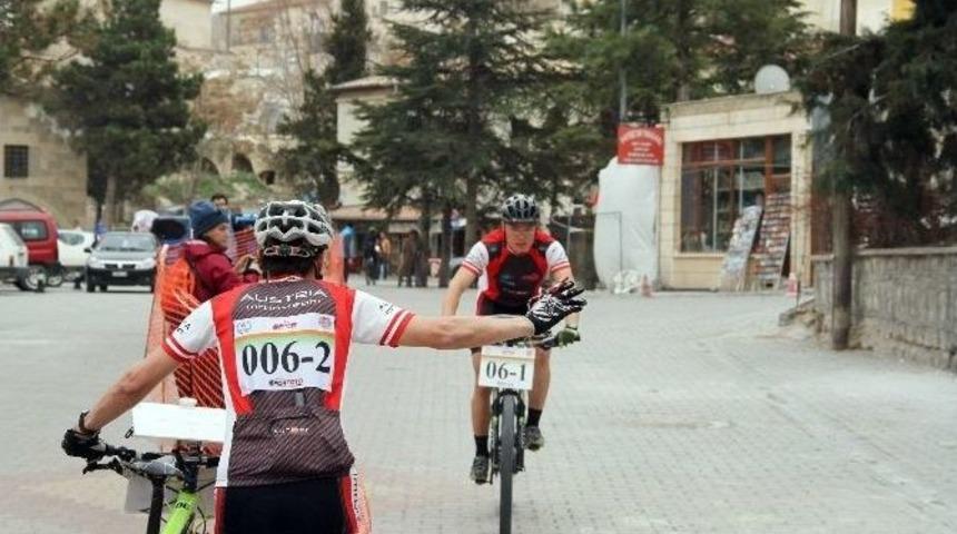 Uluslararası Kapadokya Bisikletle Oryantiring Yarışları Başladı