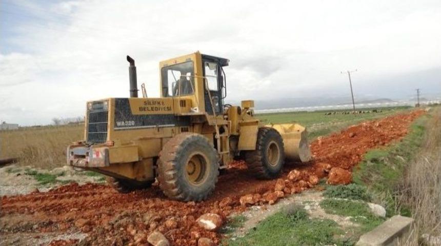 Silifke Belediyesi &Ccedil;ift&ccedil;inin Y&uuml;z&uuml;n&uuml; G&uuml;ld&uuml;r&uuml;yor