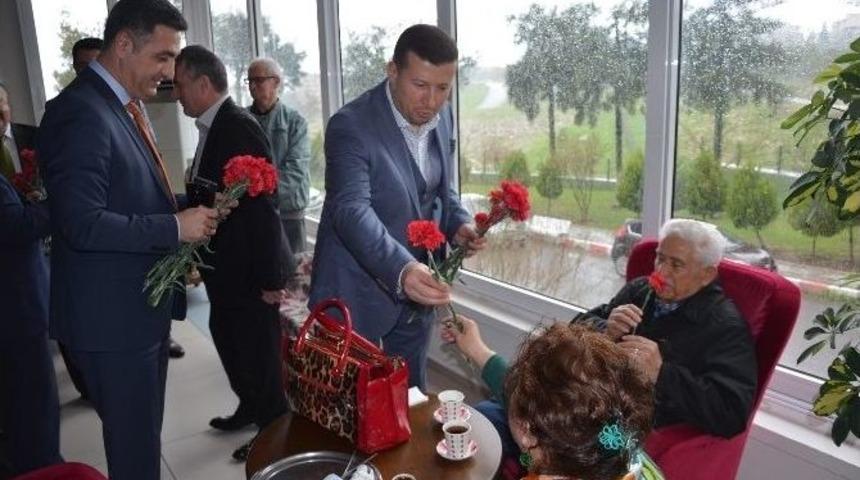 M&uuml;siad Yaşlıları Unutmadı