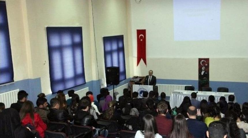 Kaymakam Keskin &Uuml;niversite &Ouml;ğrencileriyle Bir Araya Geldi