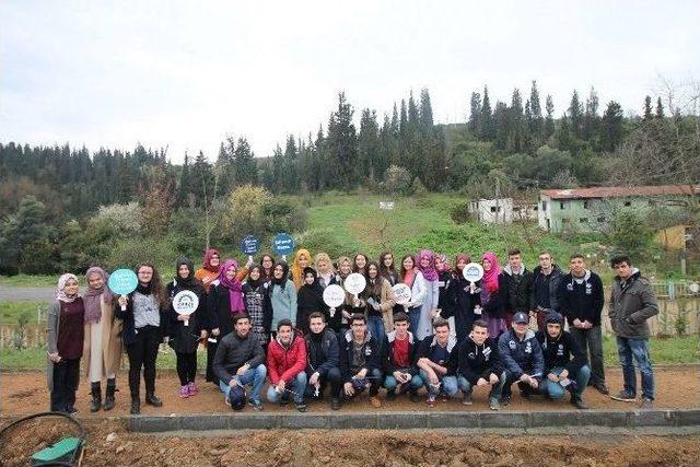 41 Gen&ccedil; 41 Gelecek Gen&ccedil;leri Gebze&rsquo;de Fidan Dikti 1
