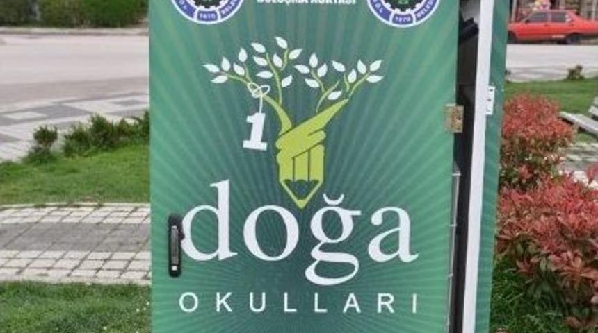 Sokak Hayvanlarının Mamalarını &Ccedil;aldılar