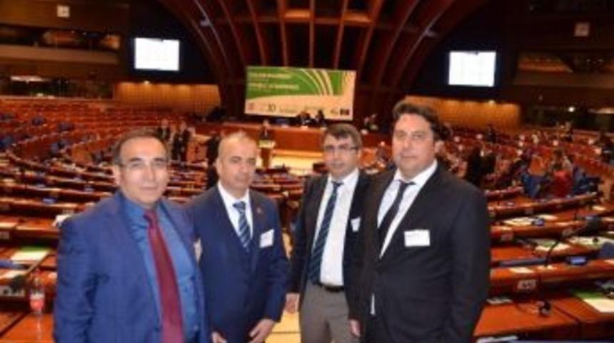 "avrupa, İki Y&uuml;zl&uuml; Davranıyor"
