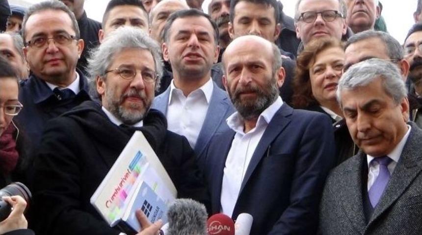 Can D&uuml;ndar Ve Erdem G&uuml;l&rsquo;e Konsolos Desteği