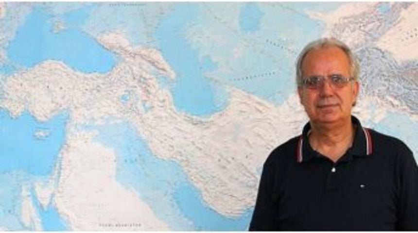 Prof. Dr. Atilla Sandıklı: &ldquo;ter&ouml;r &Ouml;rg&uuml;tleri, Psikolojik Sorunu Olan Gen&ccedil;leri Canlı Bomba Olarak Se&ccedil;iyor&rdquo;