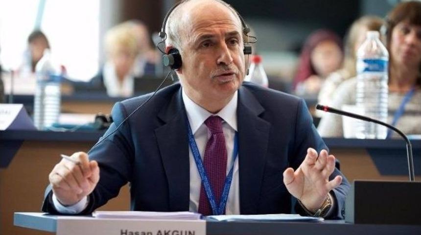 Başkan Akg&uuml;n: "yerleşik Hale Getirilmeyen M&uuml;lteciler Şer G&uuml;&ccedil;lerin Ağına Takılabilir&rdquo;