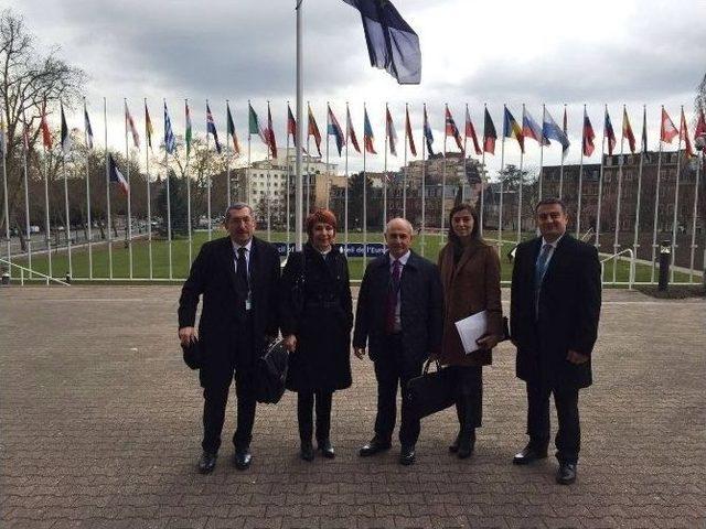 Başkan Akg&uuml;n: "yerleşik Hale Getirilmeyen M&uuml;lteciler Şer G&uuml;&ccedil;lerin Ağına Takılabilir&rdquo; 1