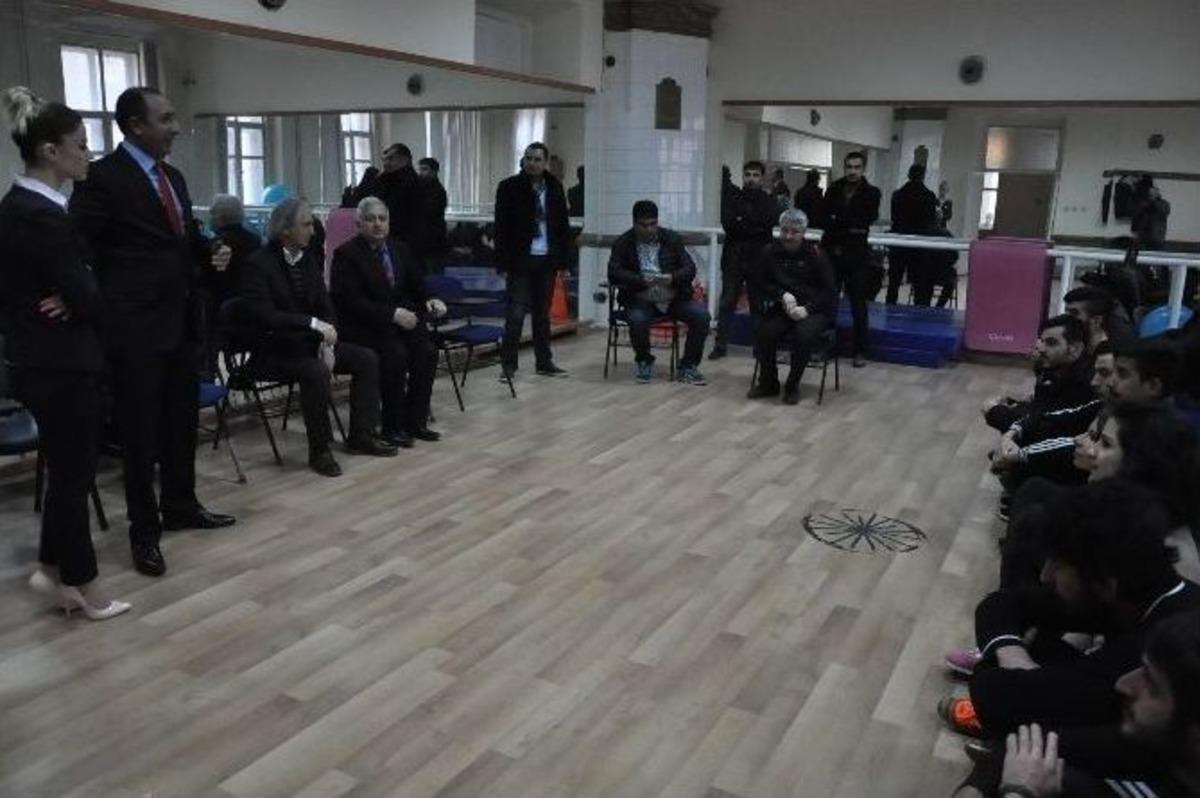 Prof. Dr. G&uuml;rb&uuml;z Aktaş &Ouml;ğrencilerle Buluştu