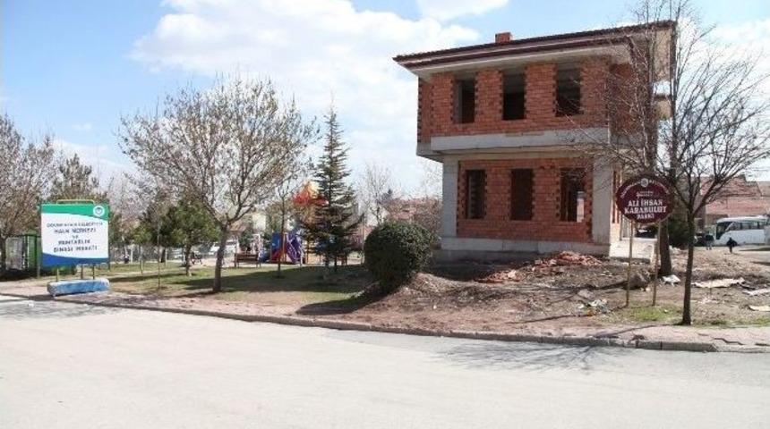 Odunpazarı Halk Merkezlerini &Ccedil;oğaltıyor