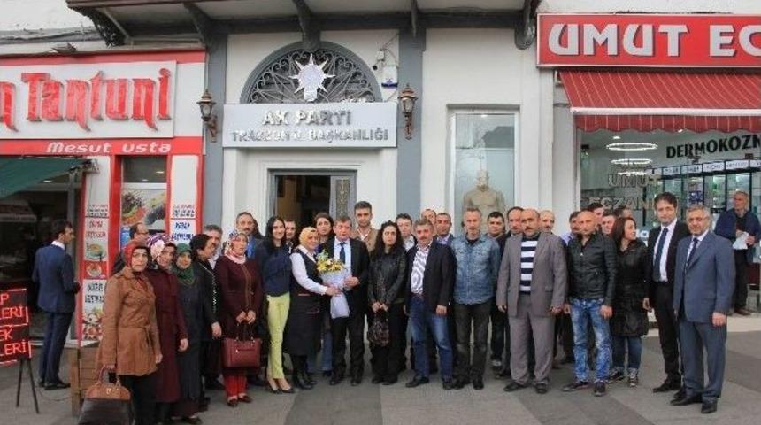Trabzon&rsquo;da Kadro Alan Taşeron İş&ccedil;ilerden Başkan Revi&rsquo;ye Ziyaret