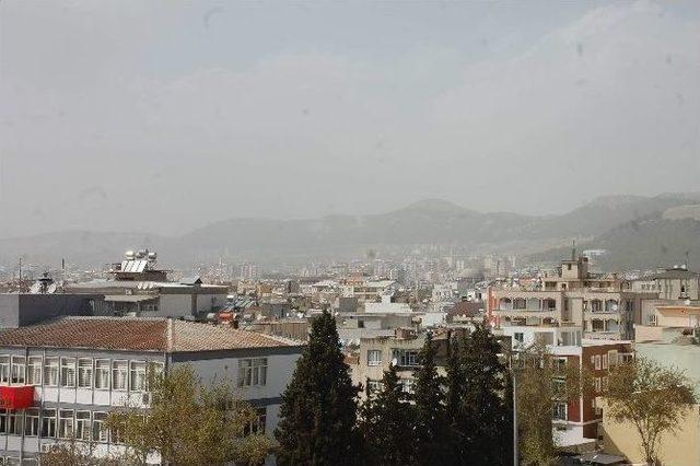 Adıyaman’ı Toz Bulutu Kapladı